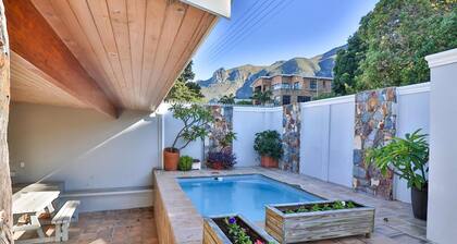 Sea Valley Lodge IV | 180 degree sea view
