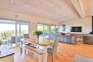 Interior - Sea Valley Lodge IV | 180 degree sea view (Hermanus)