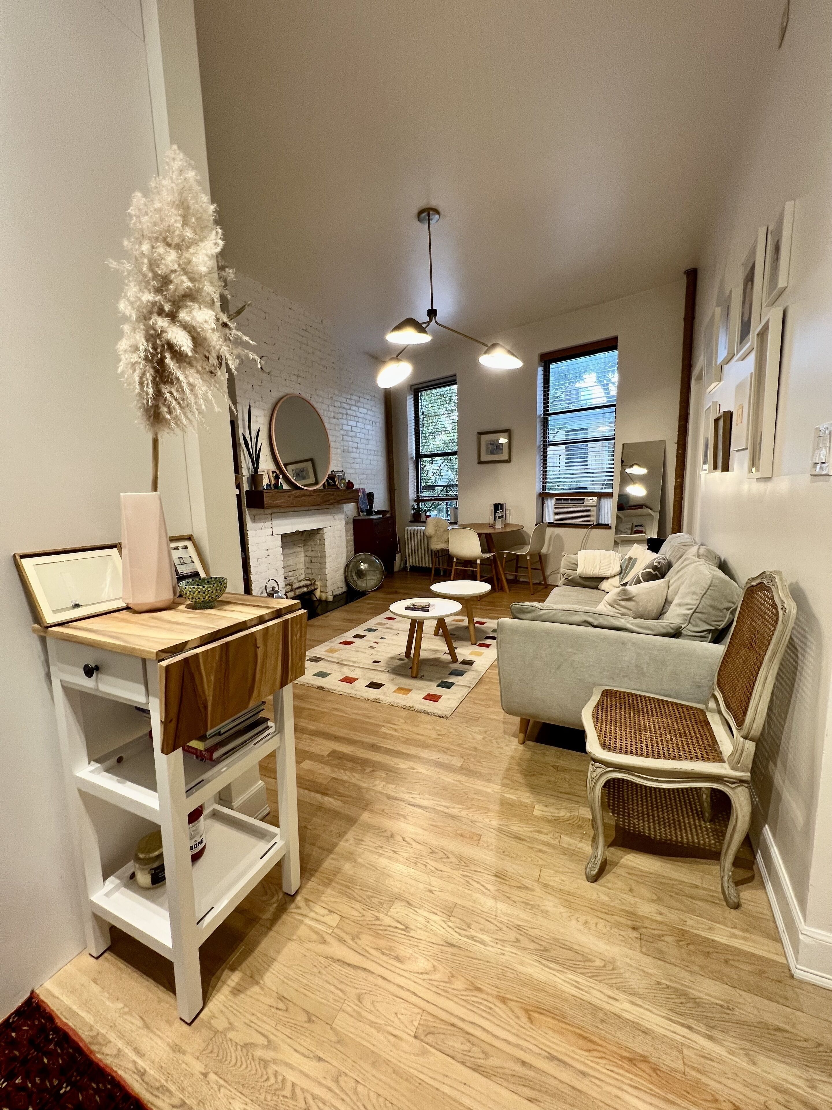 Charming, cozy and artsy West Village apartment - few min from the Hudson River