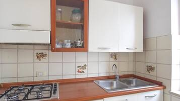 Refrigerador, placa de cocina