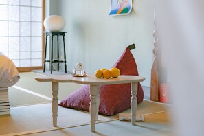 Rom, ikke-røyk, hjørnerom (B) | Safe på rommet, individuelt dekorert og individuelt innredet