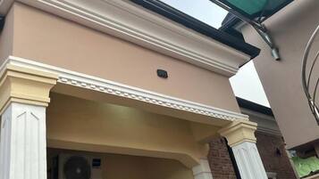 Bagian depan properti