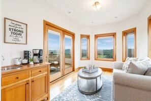 Interior - Unforgettable Private Views! Luxury Estate Sleeps 22 - Heated Pool and Spa! (Owego)