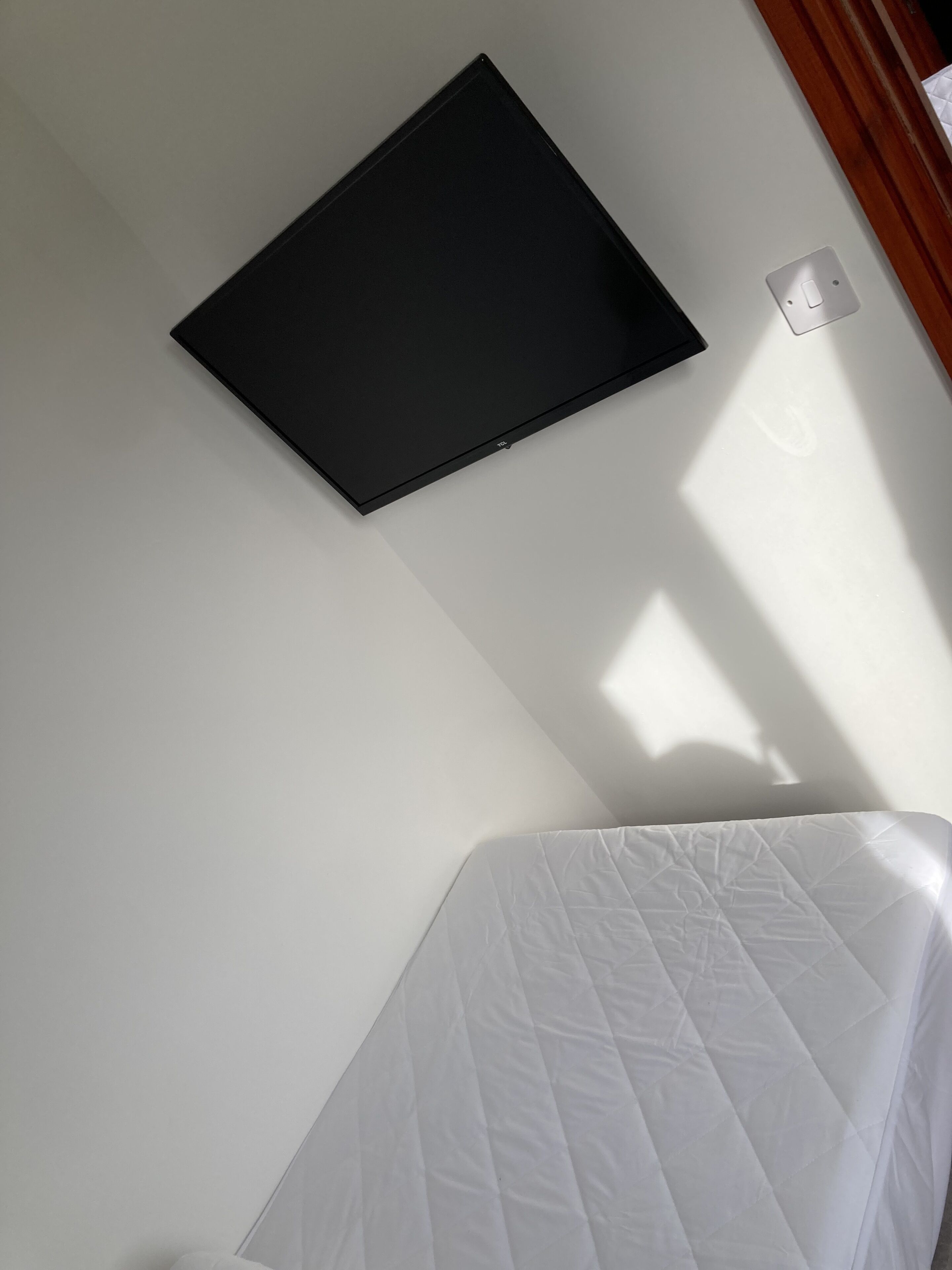 2 bedrooms, iron/ironing board, bed sheets