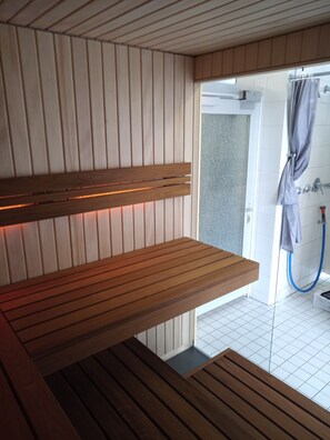 Sauna - Apartment 'Schwarzwaldtraum' with Mountain View, Community Pool and Wi-Fi (Sasbachwalden)