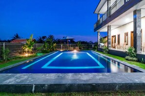 Outdoor pool - Pondok Lulik Homestay Canggu (Canggu)