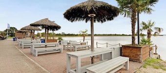 Holiday Home "Speicherhäuschen Maike" with Private Garden & Wi-Fi