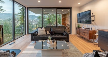 The Overlook - Modern Leavenworth Cabin with beautiful views and close to town