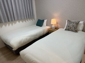 3 habitaciones, wifi gratis y ropa de cama