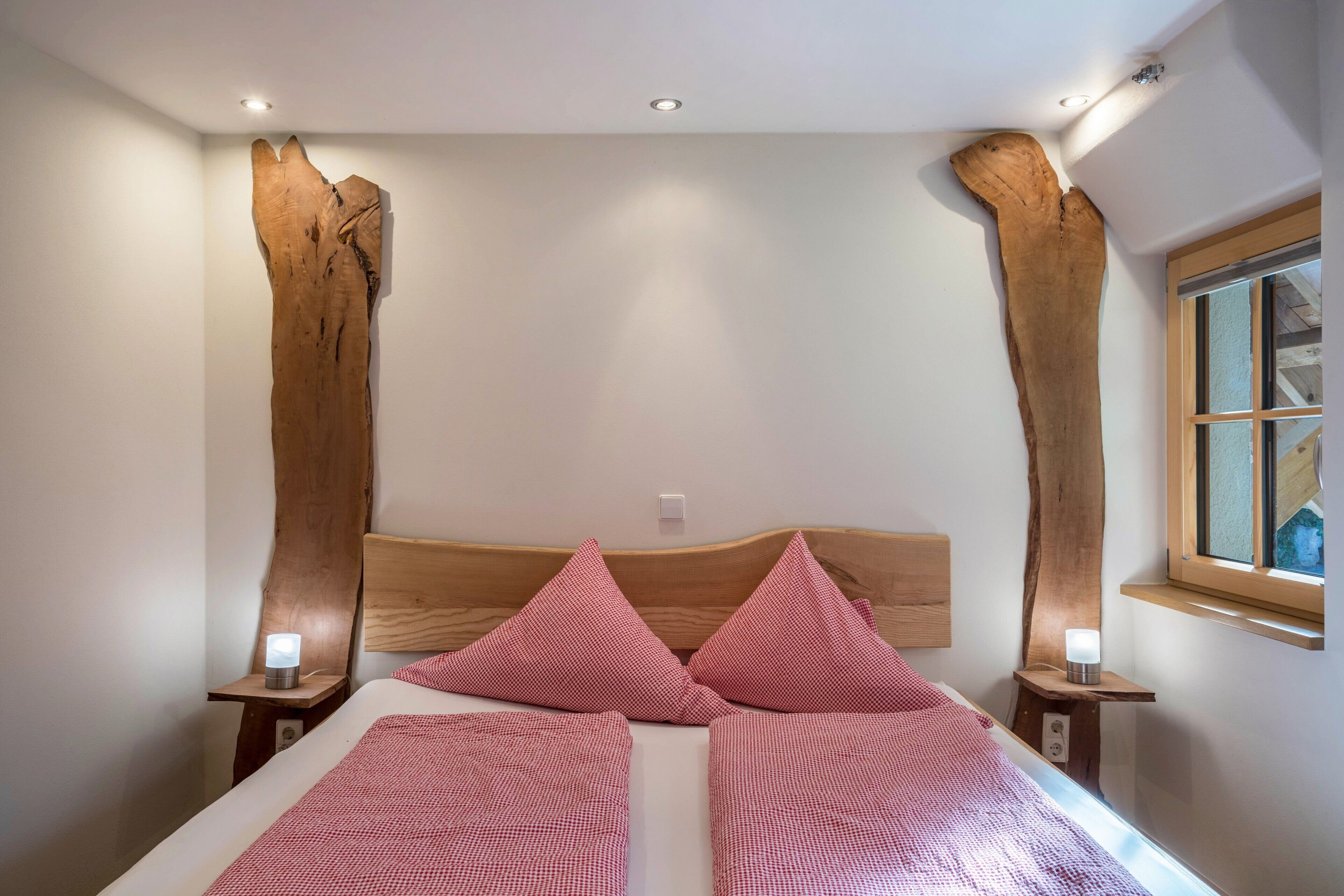 4 habitaciones, tabla de planchar con plancha y wifi gratis 