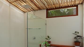Deluxe Shared Dormitory, Mixed Dorm | Bathroom | Shower, rainfall showerhead, bidet, towels