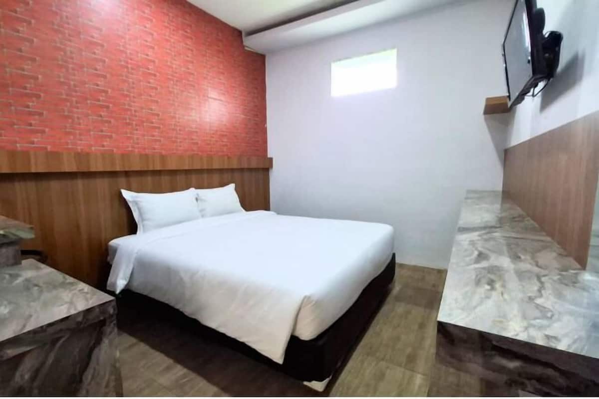 WiFi (無料)、ベッドシーツ