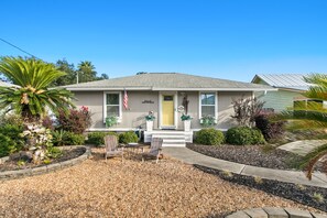 Exterior - Located within a few blocks of our sandy white beaches! (Panama City Beach)