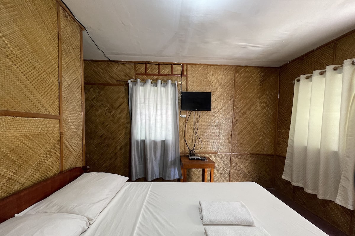 Bureau, Wi-Fi gratuit, draps fournis