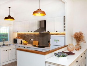 Fridge, microwave, oven, dishwasher - Pals Haus Venice by Interhome (Pals)