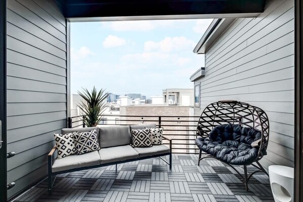 Property grounds - New Year’s Eve city views, karaoke stage, makeup stations, patios near the Gulch (Nashville)