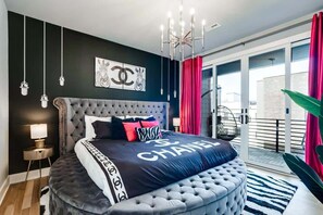 4 Schlafzimmer, Schreibtisch, Bügeleisen/Bügelbrett, WLAN