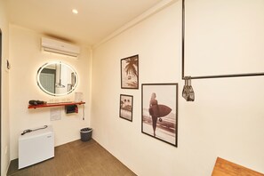 Deluxe Triple Room | Desk, soundproofing, free WiFi, bed sheets - Hotel Gray in Boracay (Boracay Island)