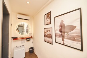 Deluxe Twin Room | Desk, soundproofing, free WiFi, bed sheets - Hotel Gray in Boracay (Boracay Island)
