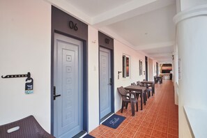 Deluxe Twin Room | Desk, soundproofing, free WiFi, bed sheets - Hotel Gray in Boracay (Boracay Island)