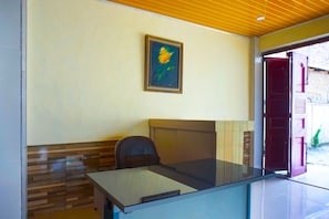 Reception - OYO 93066 D'niel Homestay Syariah (Medan)
