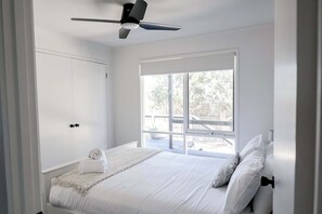 3 chambres, lit parapluie, Wi-Fi, draps fournis