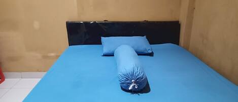 Standard Double Room | Free WiFi, bed sheets