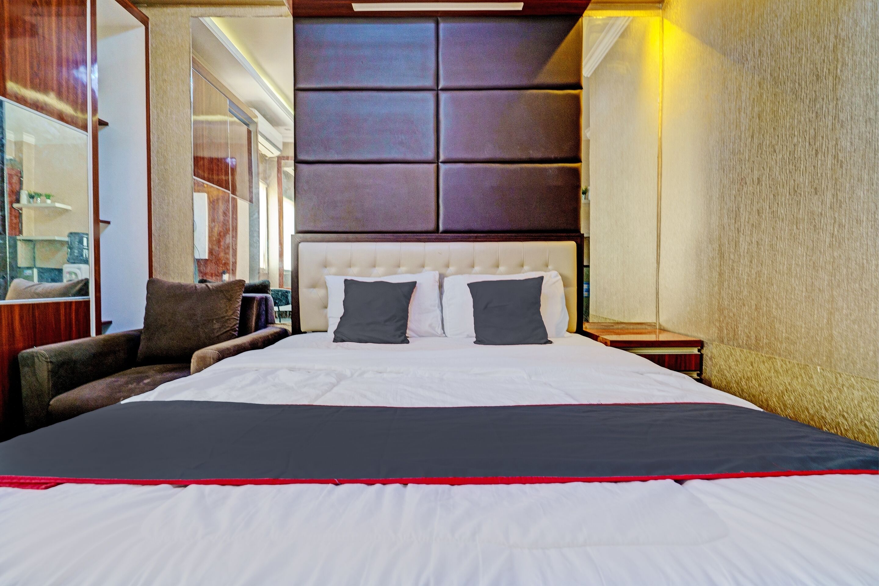 Deluxe Double Room | Desk, laptop workspace, free WiFi, bed sheets