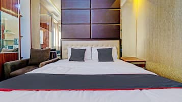 Deluxe Double Room | Desk, laptop workspace, free WiFi, bed sheets