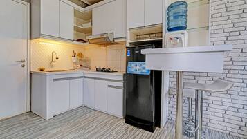 Family Suite | Desk, laptop workspace, free WiFi, bed sheets