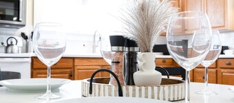 Historic 5BR |4 King Beds | Walk to Florida Southern U | Private Deck | Near Lake Hollingsworth!