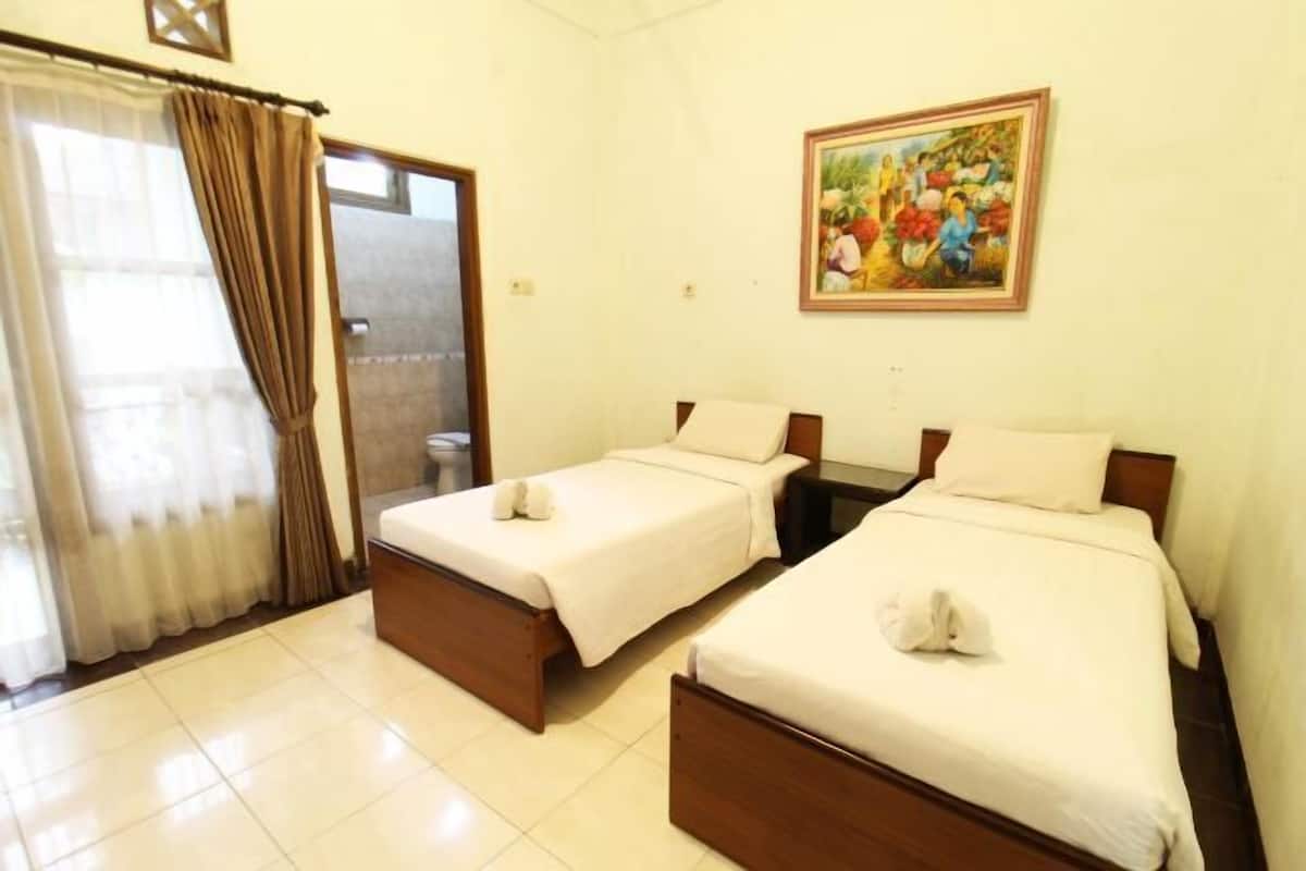1 habitación, escritorio, wifi gratis y ropa de cama