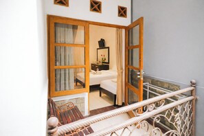 Superior Room, 2 Single Beds, Balcony | Balcony view - Sinergi Hotel Tretes (Prigen)