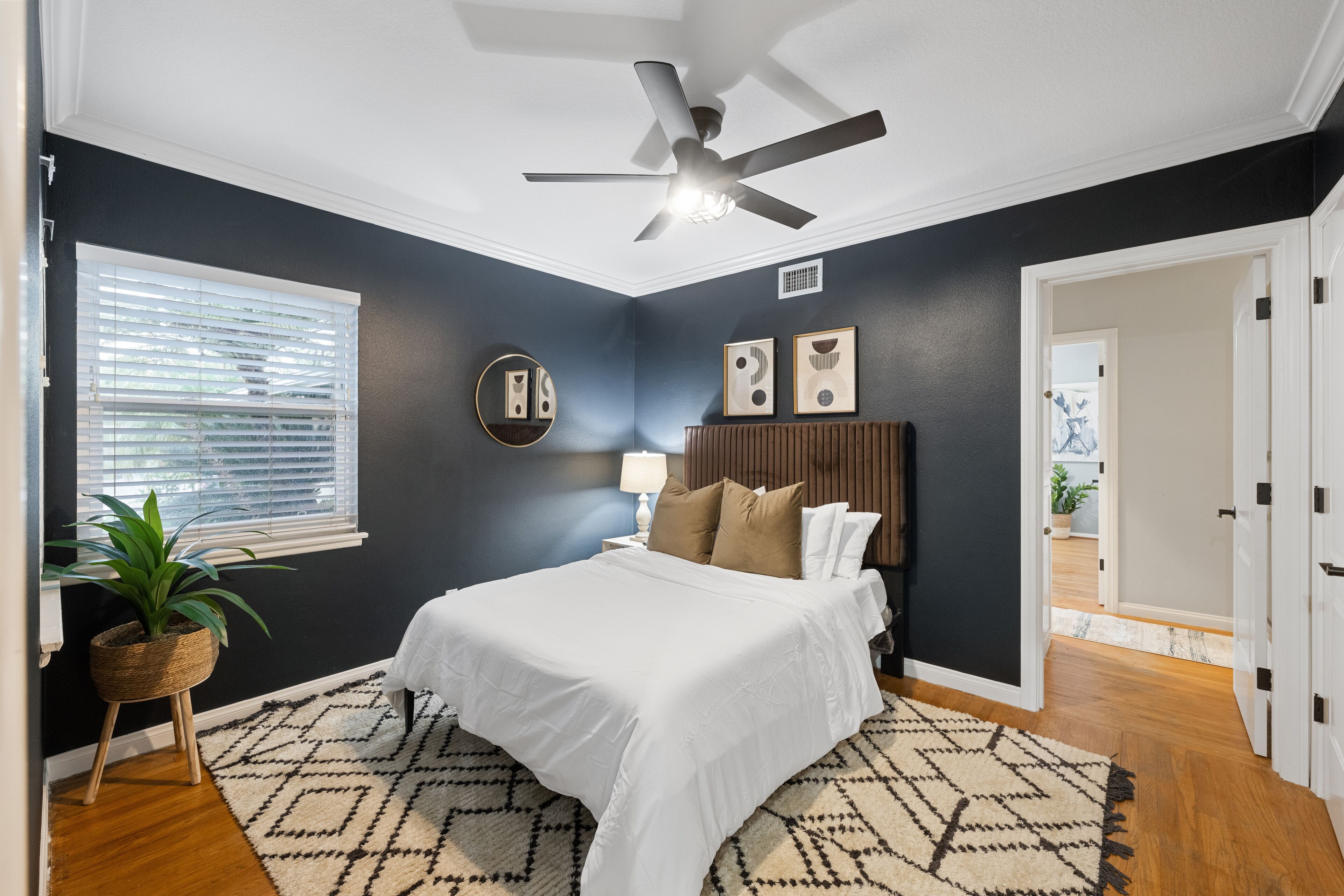 Cozy home central to Disney/LAX