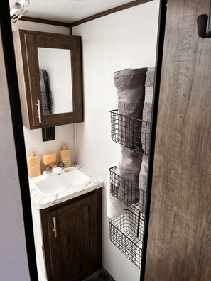 Bathroom - Cozy Couples RV Camper Retreat, Flagstaff AZ (Flagstaff)