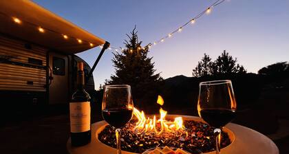 Cozy Couples RV Camper Retreat, Flagstaff AZ
