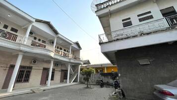 واجهة المنشأة