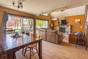 TV, fireplace, offices