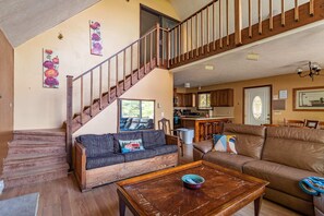 TV, fireplace, offices