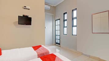 Habitación estándar con 2 camas individuales | Escritorio, espacio para trabajar con laptop y wifi gratis