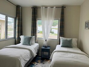 2 chambres, bureau, fer et planche à repasser, Wi-Fi gratuit