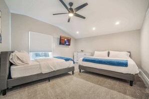 5 Schlafzimmer, Reisekinderbett, WLAN, Bettwäsche