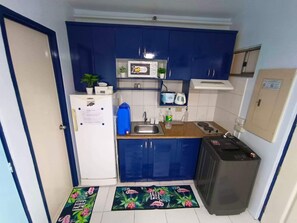 Kühlschrank, Mikrowelle