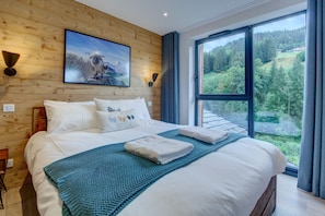 3 chambres, fer et planche à repasser, lit de bébé portatif, Wi-Fi