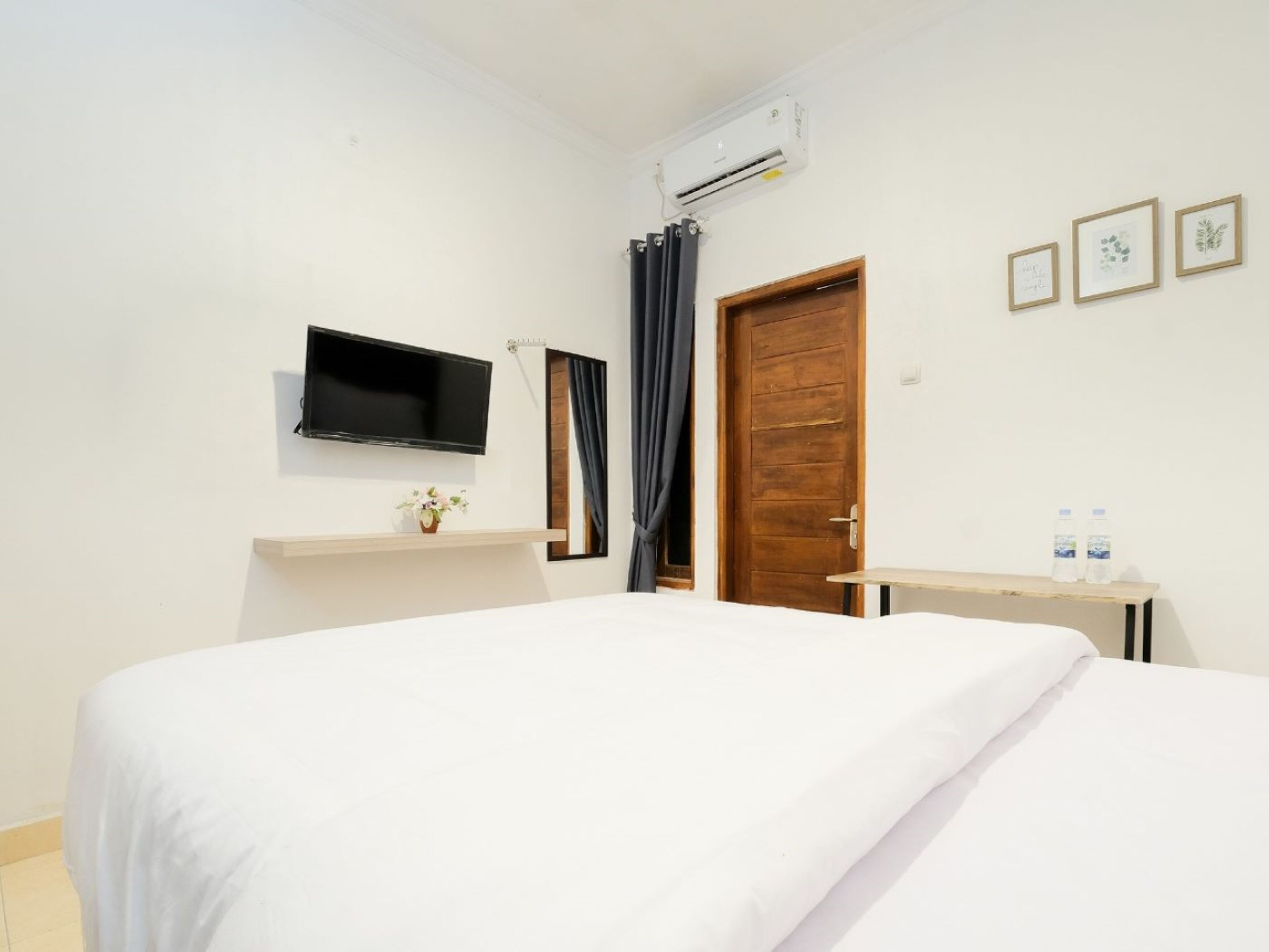 6 slaapkamers, een strijkplank/strijkijzer, wifi, beddengoed