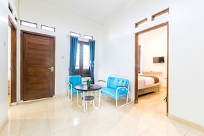 Interior - Full House 6 BR with Privat Pool near Maguwoharjo Stadium @FHStay Maguwo (Jogja)