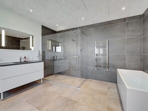 Bathroom - "Tinella" - 250m to the fjord by Interhome (Skjern)