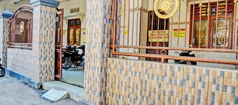 OYO 93107 Homestay H Syarif Syariah – Bandar Gresik