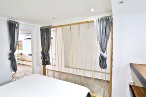 1 chambre, fer et planche à repasser, Wi-Fi, literie fournie