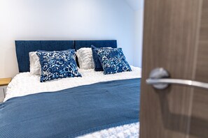 2 chambres, bureau, fer et planche à repasser, Wi-Fi gratuit